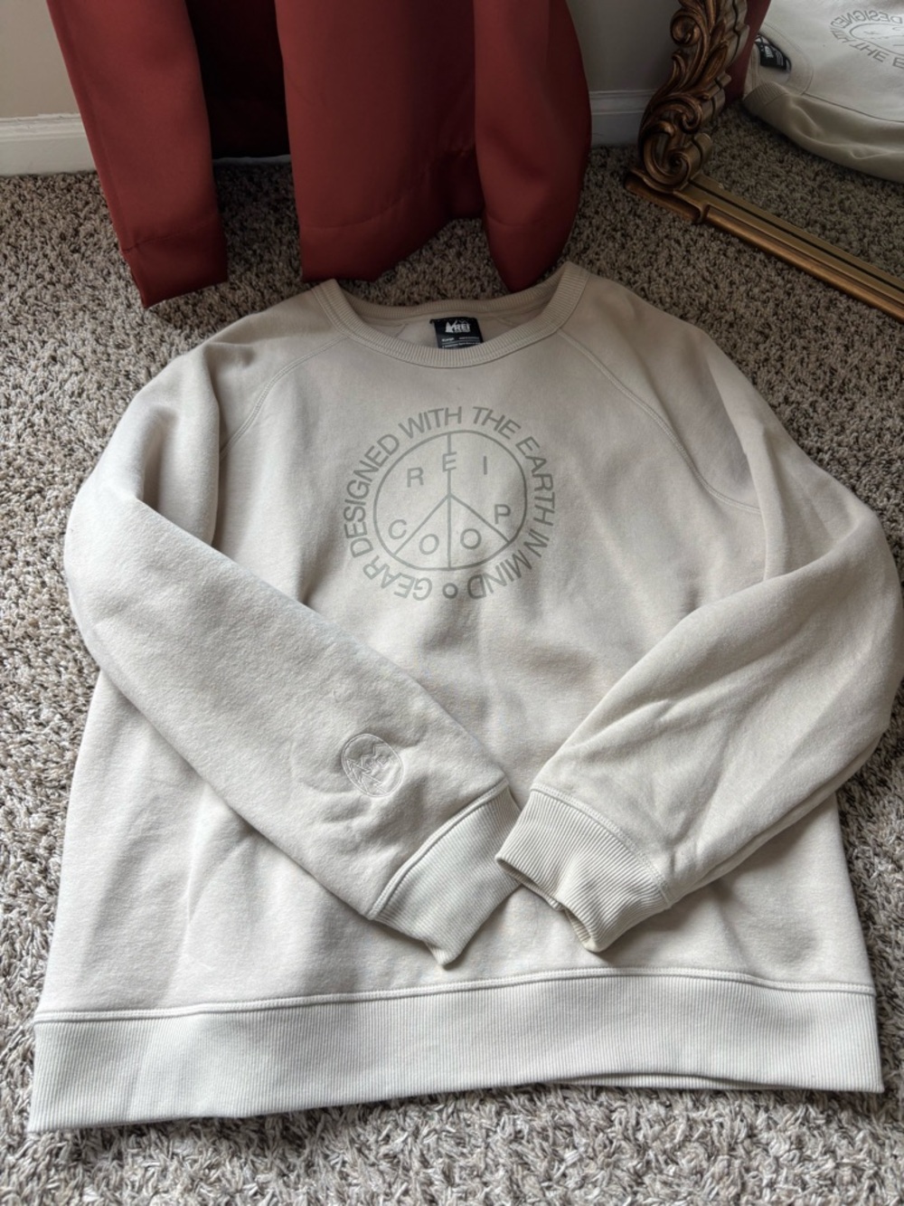 REI Light Beige Crewneck Sweatshirt with Subtle Logo